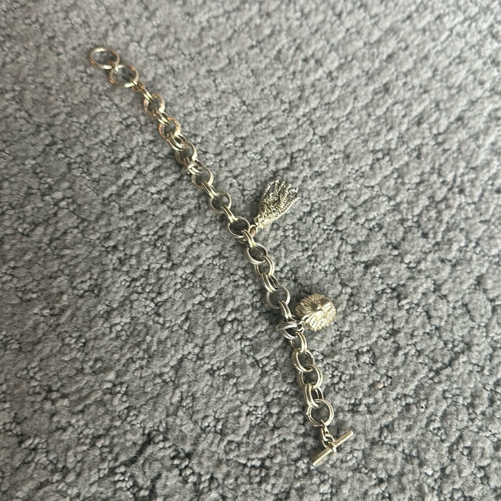 Gold Kendra Scott charm bracelet
